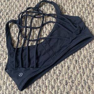 Lululemon sports bra